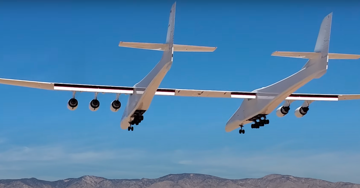 StratoLanch dünyanın en büyük taşıyıcı uçağıdır