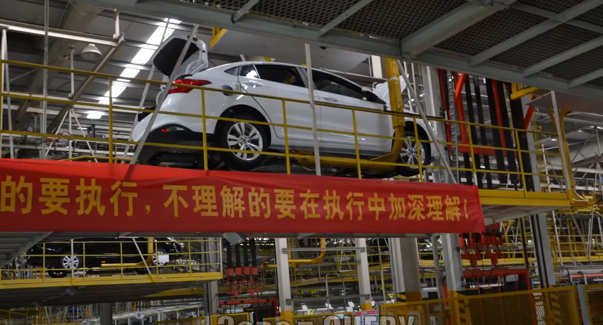 В Китае будут действовать льготы при покупке автомобилей с традиционными ДВС