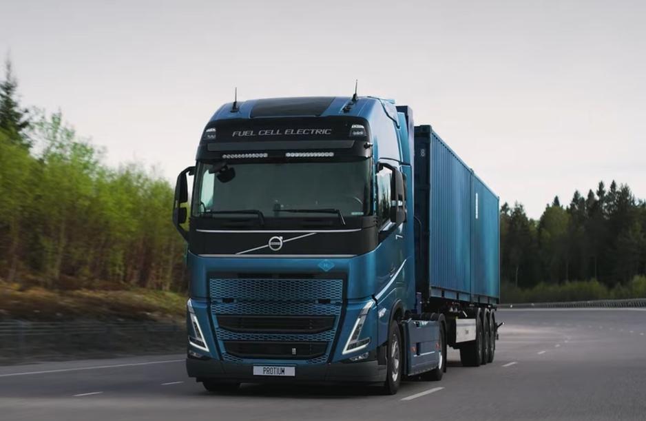 Шведский концерн Volvo начал тестировать тягач на водородном топливе с запасом хода в 1 000 километров