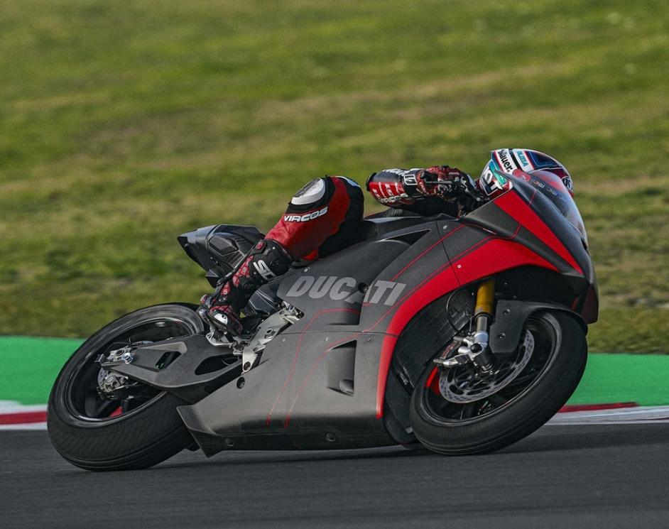 В сезоне 2023 года в серии MotoE будут использовать байки Ducati V21L