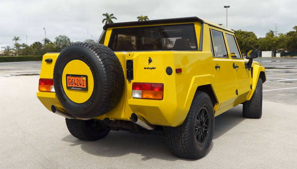 Lamborghini lm700