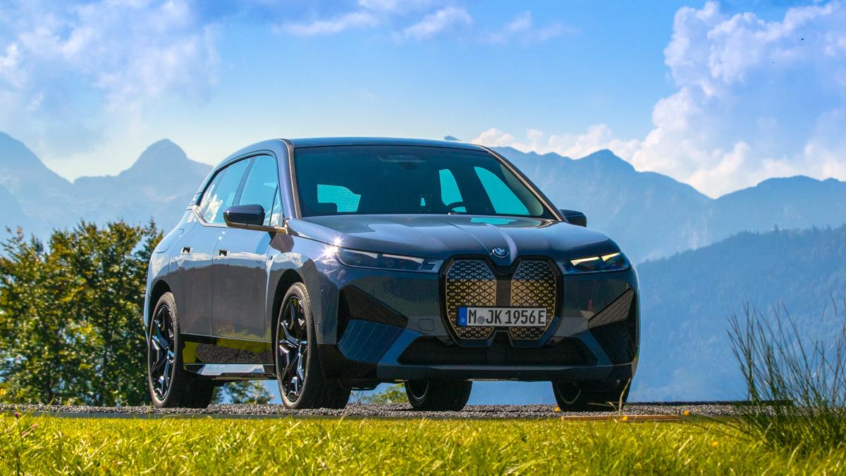 BMW iX: еще один «кирпич в стене»