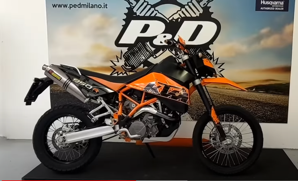 KTM 950 Super Enduro R – a motorcycle for off-road and strong men
