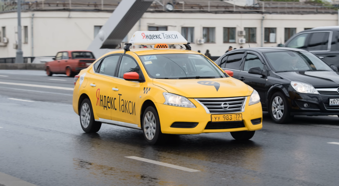Кто зарабатывает больше – таксисты Парижа или Москвы?