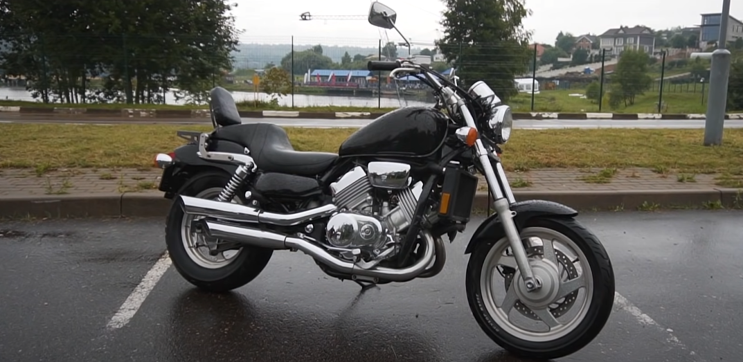 Honda VF750 Magna V45 - the first Japanese cruiser with a sporty character