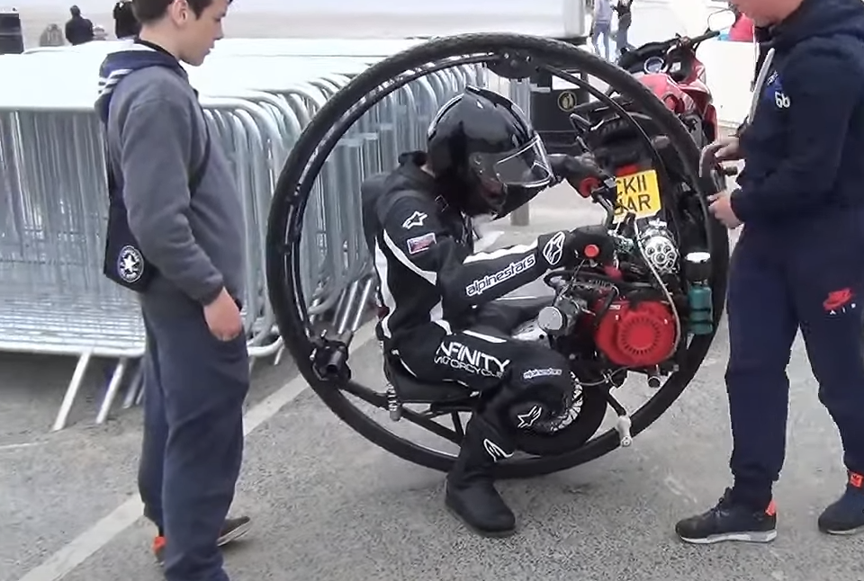 Моноцикл: когда из двух колес одно лишнее