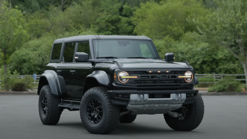 Ford Bronco Raptor Rugged Desert