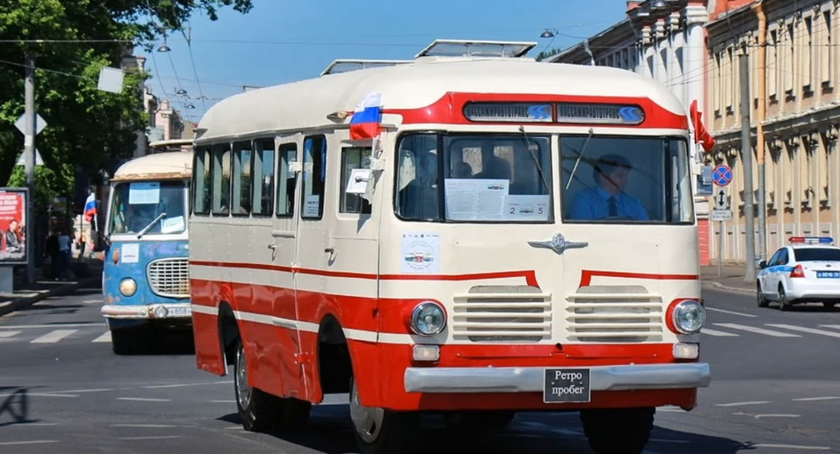 RAF-251 - xe buýt Riga đầu tiên, được phát triển độc lập
