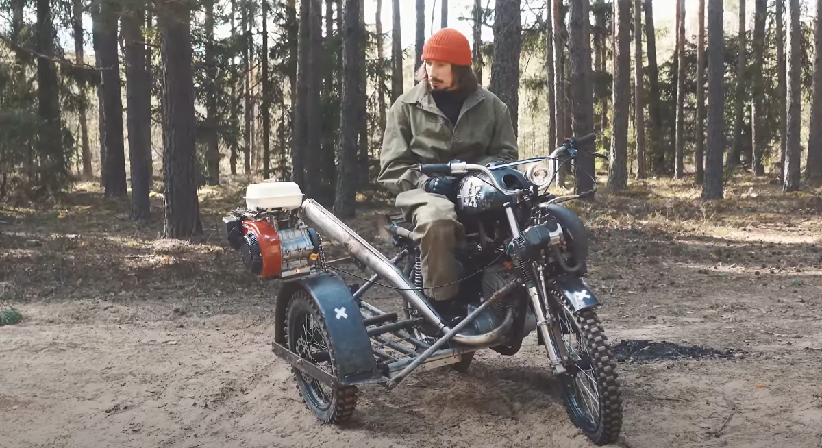 Мотоцикл «Минск» с коляской и тремя двигателями – «монстр» проходимости