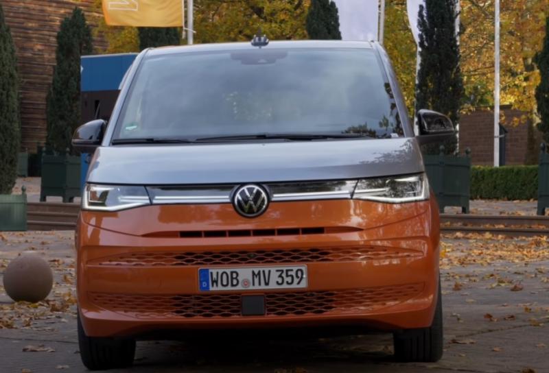 Volkswagen Multivan T7 появился у российских дилеров