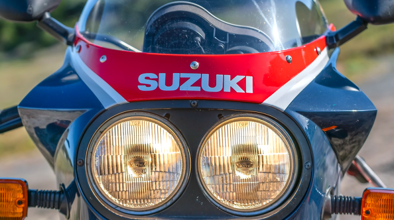 Suzuki «Gixxer»: литр номер один