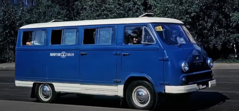 RAF-977 - chiếc xe buýt nhỏ Riga này vào những năm 80 liên tục bị nhầm lẫn với ErAZ của Armenia