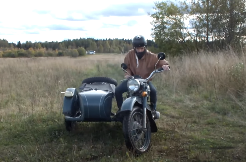Советский мотоцикл «Урал» – ждать от него проходимости эндуро не стоит