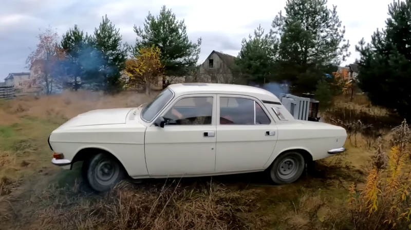 ГАЗ «Волга» на дровах – это не шутка, а экономичный автомобиль