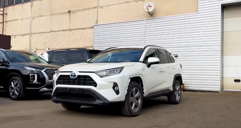 Завод Toyota в России будет выпускать автомобили, но точно не японские