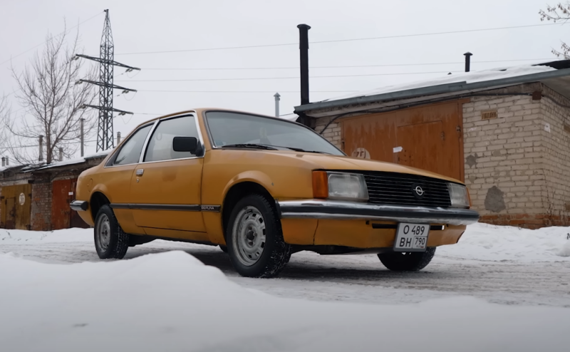 Opel Rekord E is one of the first business-class foreign cars that came to the USSR