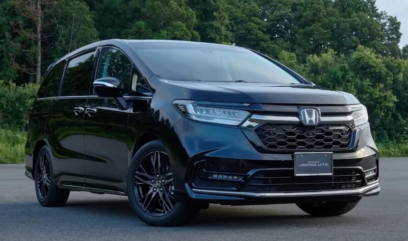 В России появился новый минивэн Honda Odyssey