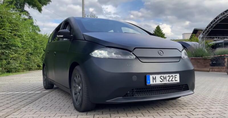 Перспективный немецкий стартап Sono Motors доказывает безопасность своего электромобиля