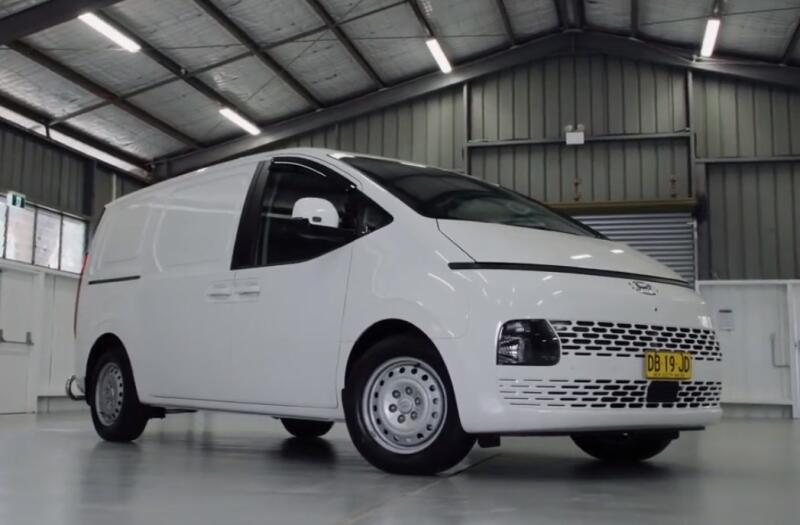 Навороченный фургон Hyundai Staria-Load Premium скоро поступит в продажу