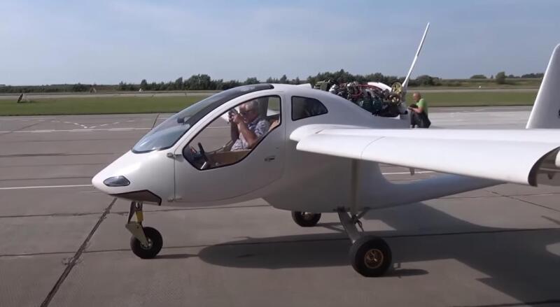Компания «НИК» показывает свой самый последний и лучший самолет