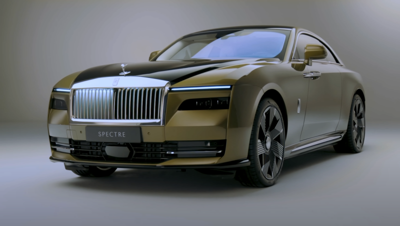 Rolls-Royce планирует отказаться от бензиновых ДВС