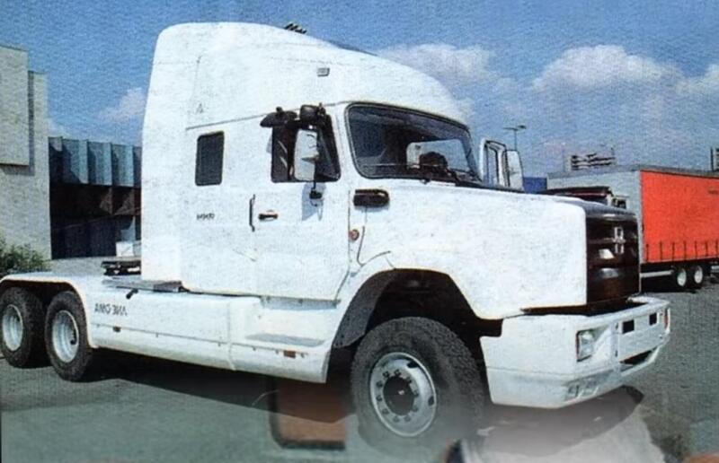 ZIL'den (19.440 ve 4604) kamyon traktörleri - son denemeler