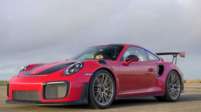 Porsche 911 GT2 RS станет первым гибридом в истории модели