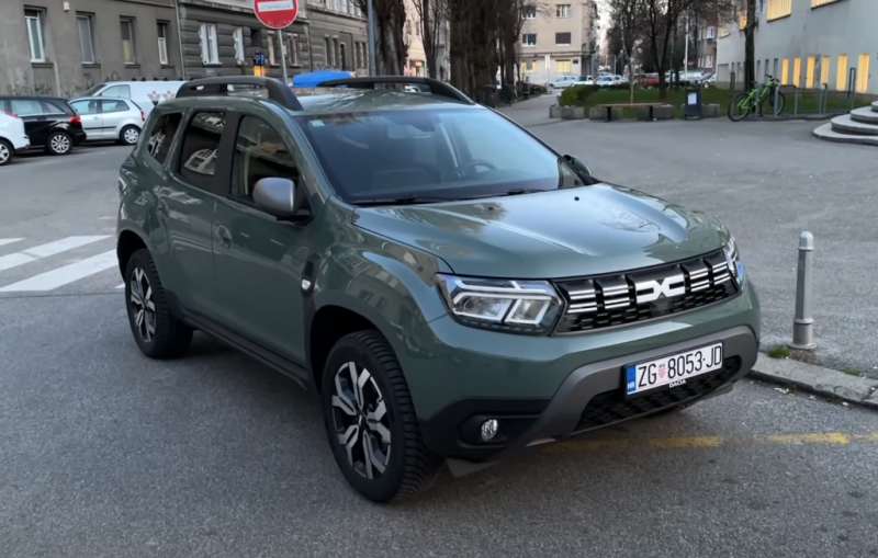 The first updated Dacia Duster crossover appeared in Russia