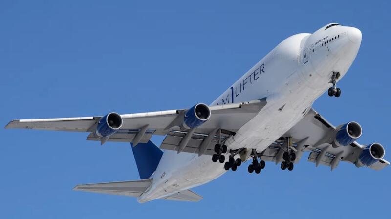 Boeing 747 Dreamlifter - dünyanın en büyük uçağının içinde