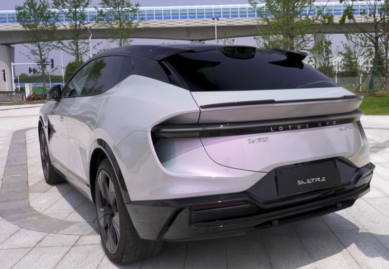 Lotus Eletre – новый конкурент Tesla X Playd?