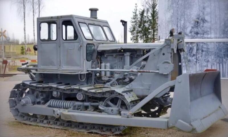 Т-100 – трактор, который строил СССР