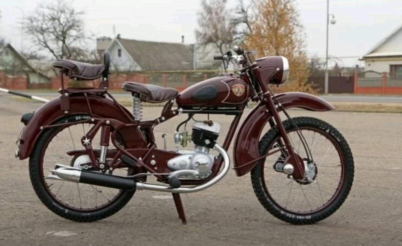 The history of Soviet motorcycles "Minsk" - the dream of a village guy