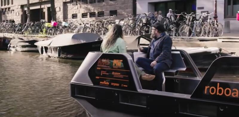 Суда-роботы Roboat III демонстрируют свою эффективность в каналах Амстердама