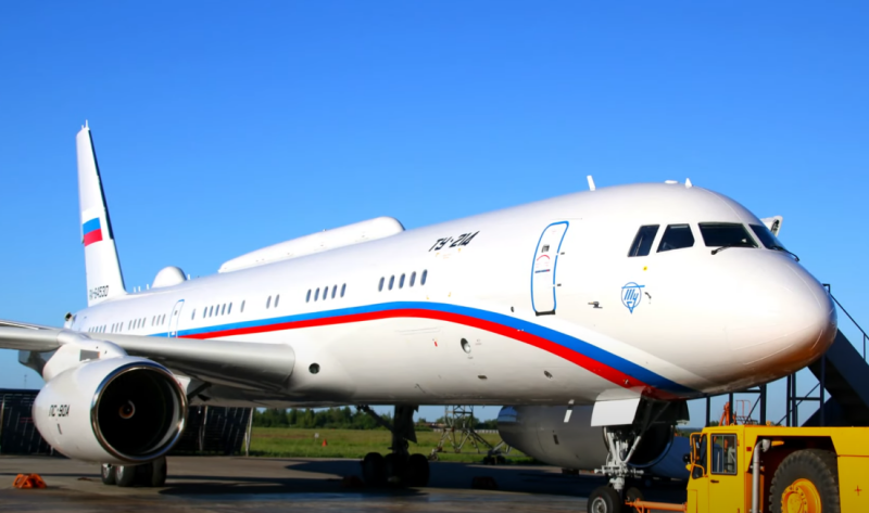 Авиалайнеров Ту-214 будут выпускать не меньше 10 штук в год