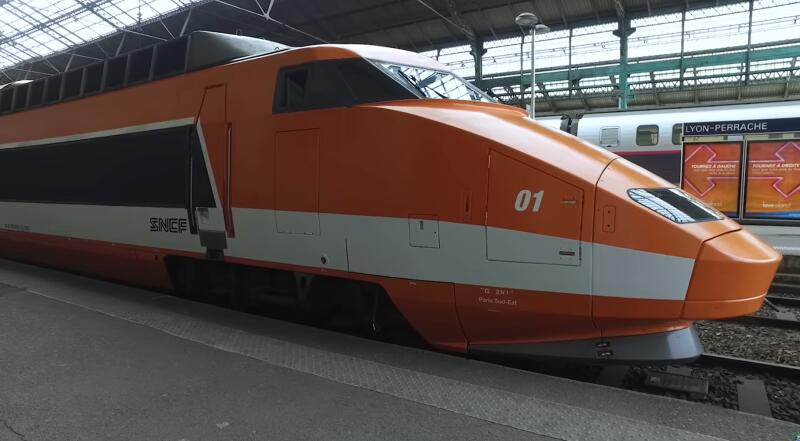 Французский скоростной поезд TGV-М для местных и европейских дорог