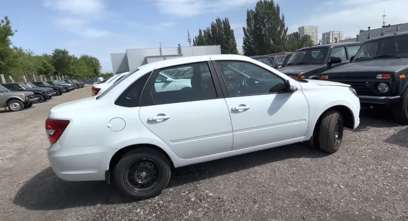 АвтоВАЗ активно доукомплектовывает автомобили Lada Vesta и Granta