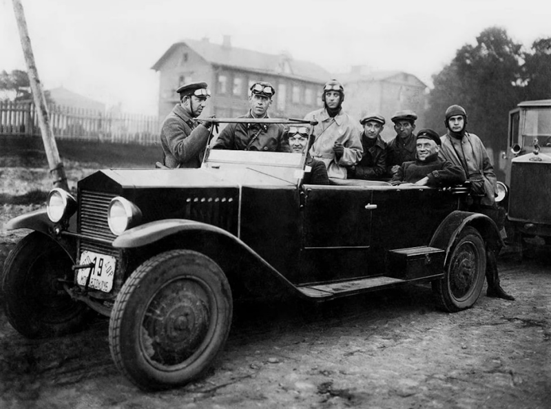 НАМИ-1 – первый советский легковой автомобиль для простых граждан