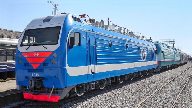 Пассажирский электровоз ЭП1 – российский вызов локомотивному дефициту 90-х