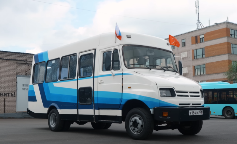 КАВЗ-3244 – «Бычок» в формате небольшого автобуса