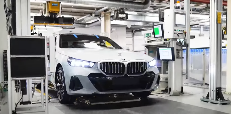 Стартовало производство BMW i5 – это «пятерка» в электрической версии