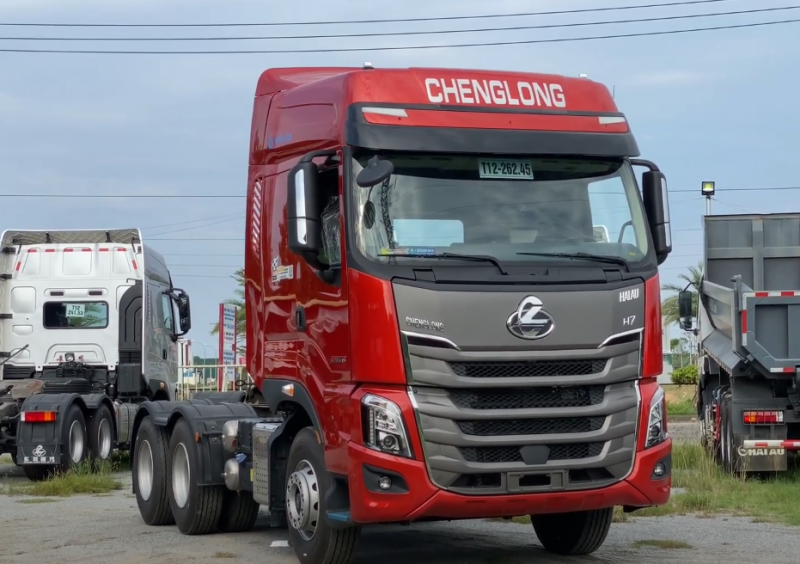 В России будут официально продавать магистральные тягачи Dongfeng ChengLong H7