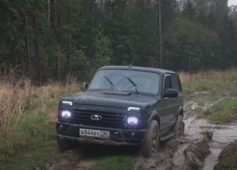 АвтоВАЗ начал выпускать LADA Niva Legend Urban с отечественными ABS