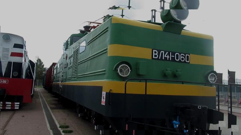 VL41 - Dnepropetrovsk'tan Sovyet manevra elektrikli lokomotifi