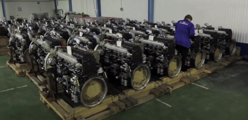 Yaroslavl Motor Fabrikası yerli bileşenlerden bir turbo dizel gösterdi