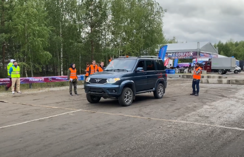 İnsansız UAZ "Patriot" ilk testleri geçti - Rus sürücülerin görüşleri