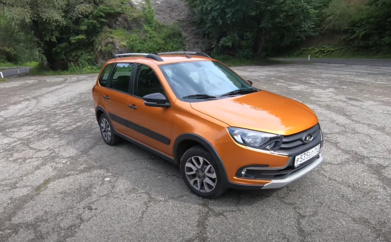 LADA Granta Cross стала дороже – самую бюджетную версию сняли с продажи