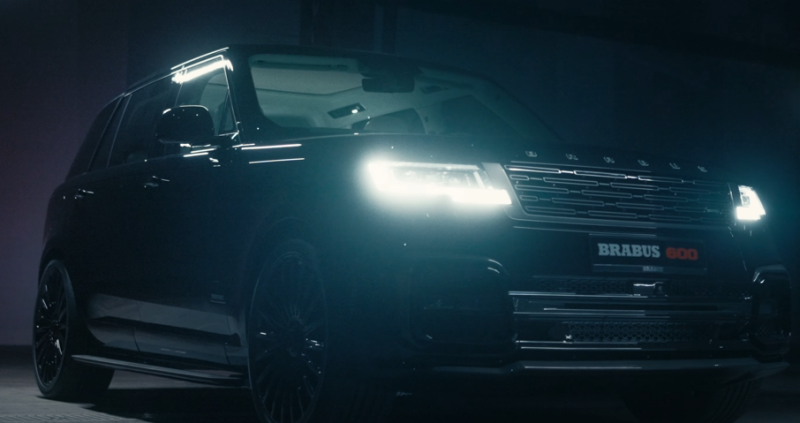 Brabus, neredeyse 600 beygir gücüne sahip modifiye edilmiş bir Range Rover'ı tanıttı. İle.