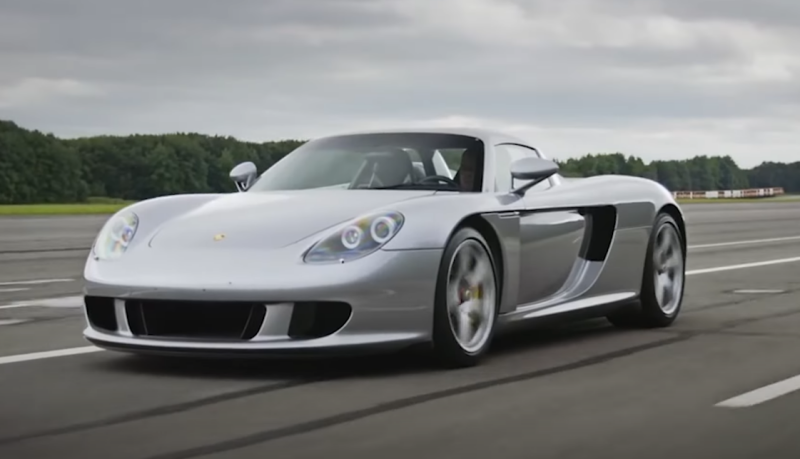 Porsche Carrera GT - bu eski spor araba, profesyoneller tarafından hala saygı görüyor