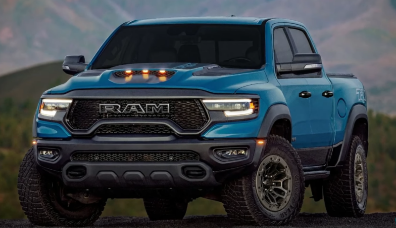 Ram, en yeni V8 kamyonetlerini tanıttı