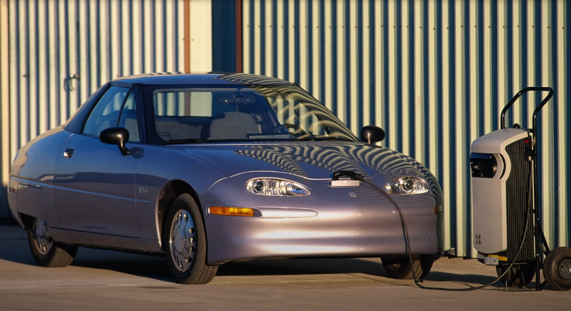 General Motors EV1: kịch tính theo phong cách “Anh sinh em…”